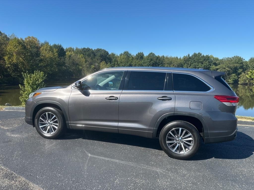 Toyota Highlander XLE V6 FWD (Natl) 2017