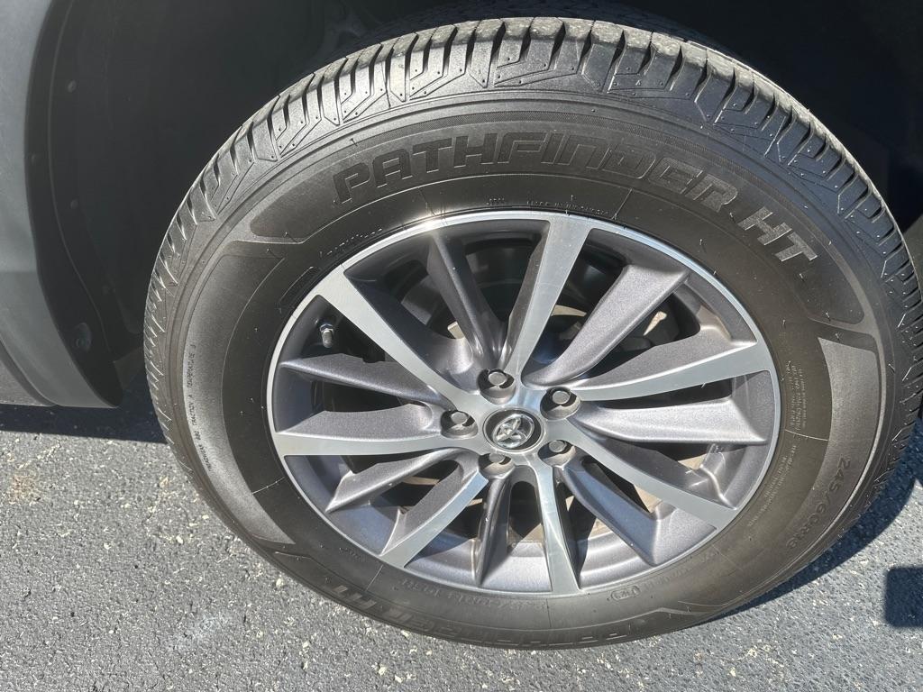 Toyota Highlander XLE V6 FWD (Natl) 2017