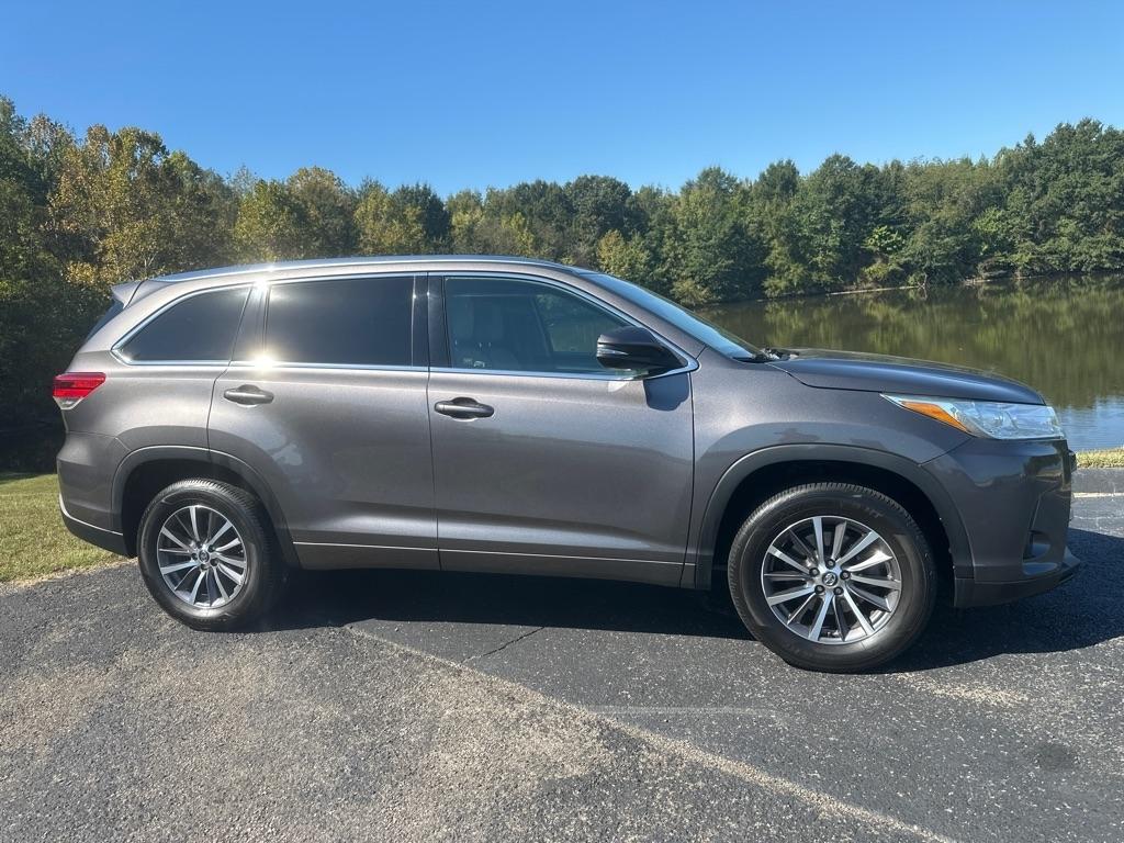 Toyota Highlander XLE V6 FWD (Natl) 2017
