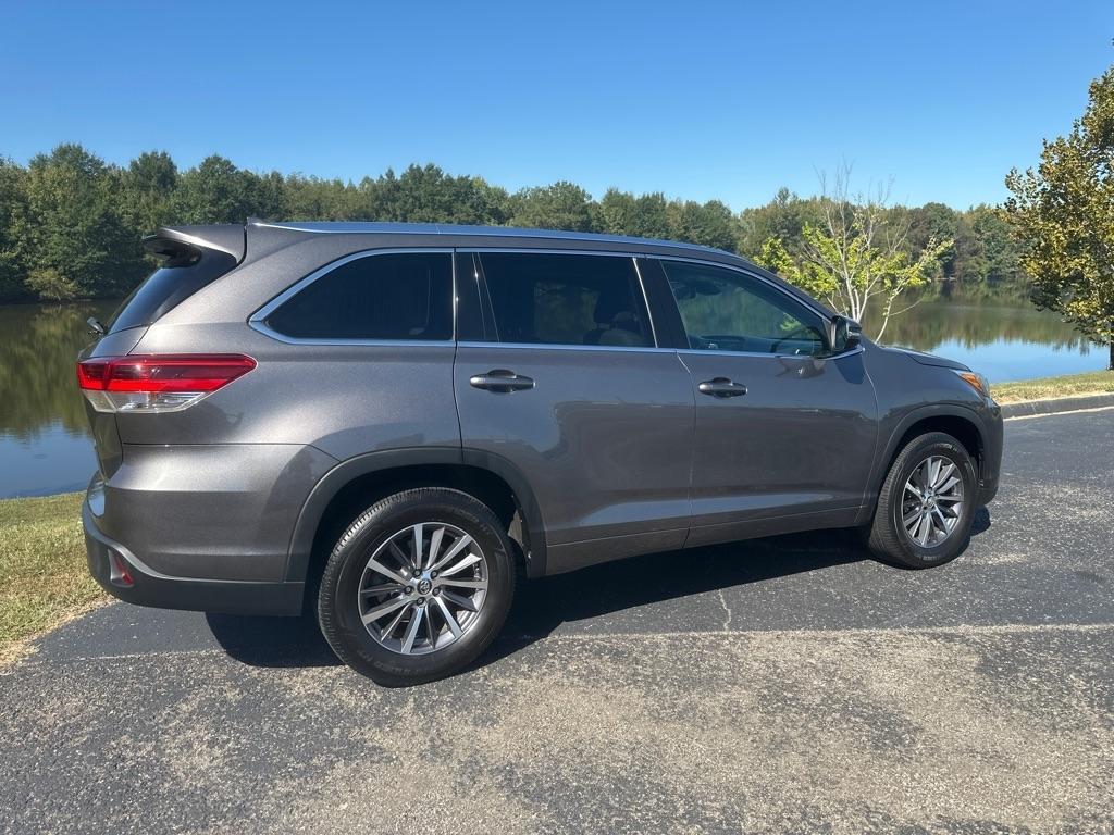 Toyota Highlander XLE V6 FWD (Natl) 2017