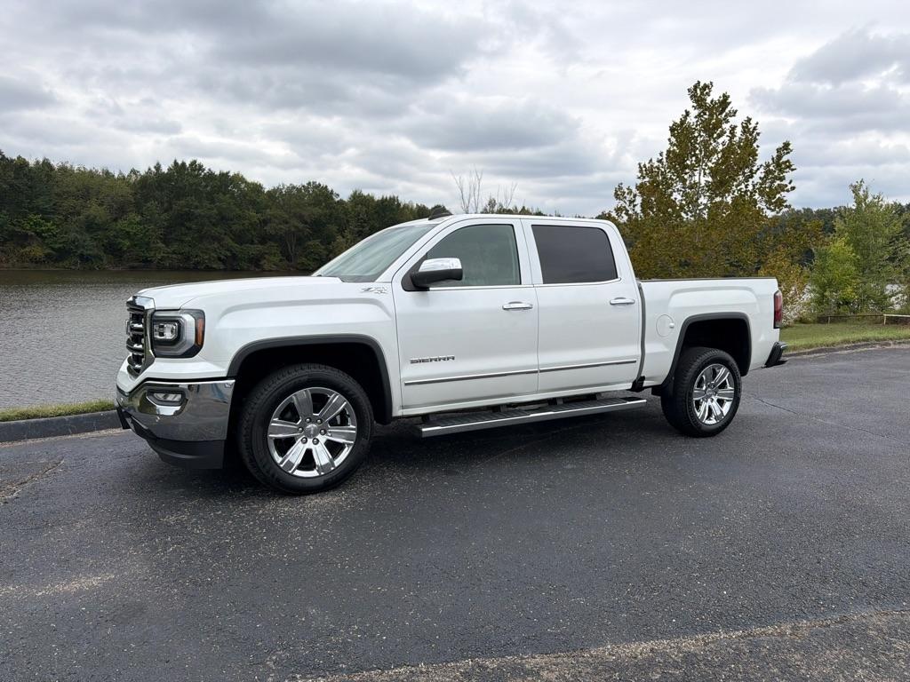 GMC Sierra 1500 4WD Crew Cab 143.5" SLT 2018