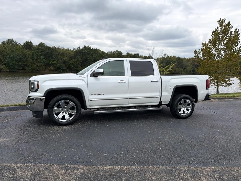 GMC Sierra 1500 4WD Crew Cab 143.5" SLT 2018