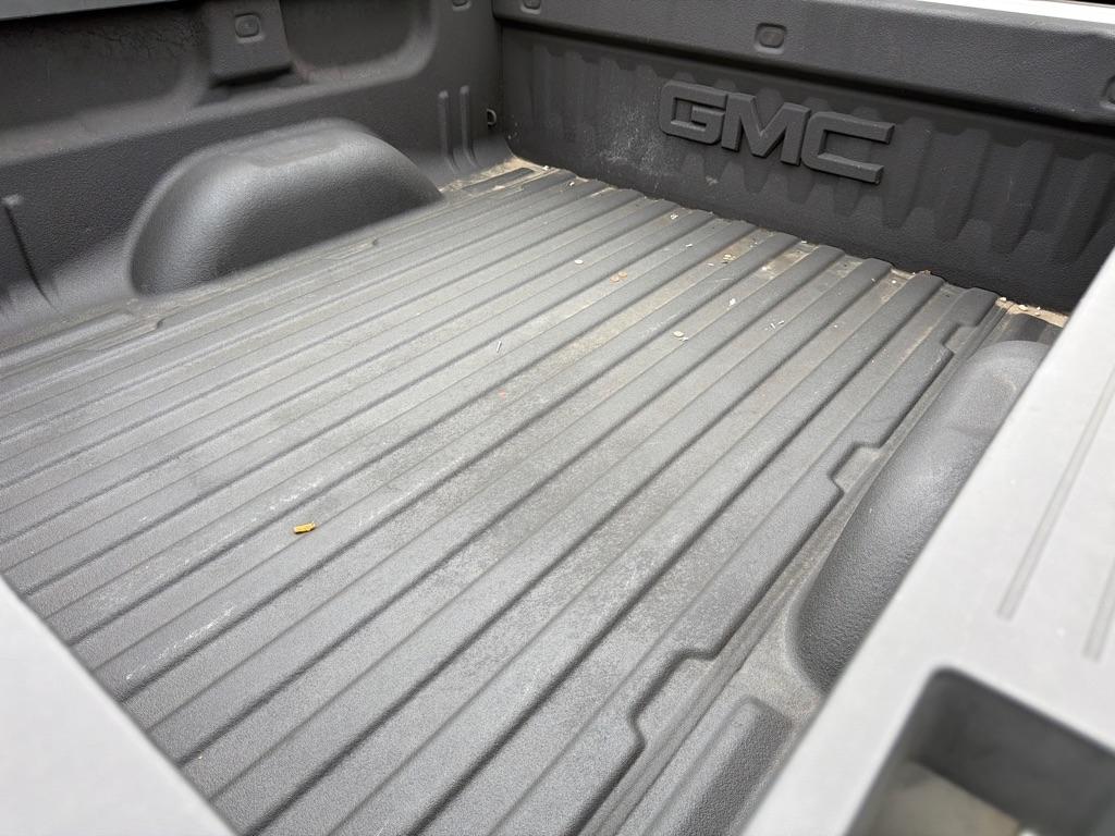 GMC Sierra 1500 4WD Crew Cab 143.5" SLT 2018