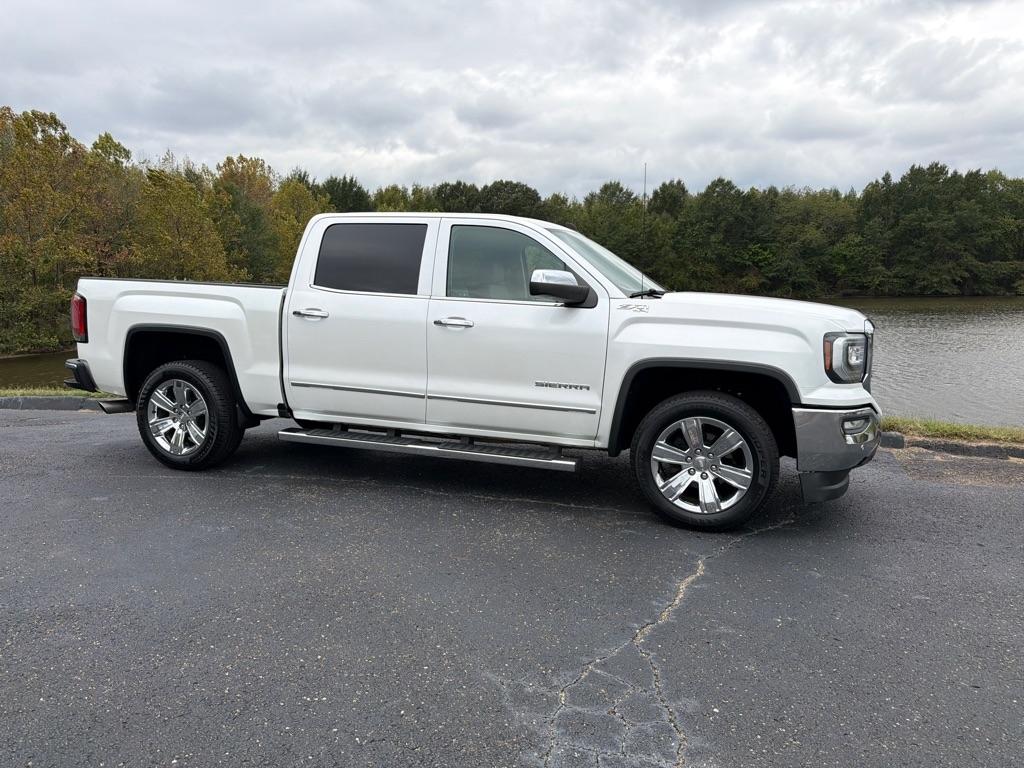 GMC Sierra 1500 4WD Crew Cab 143.5" SLT 2018
