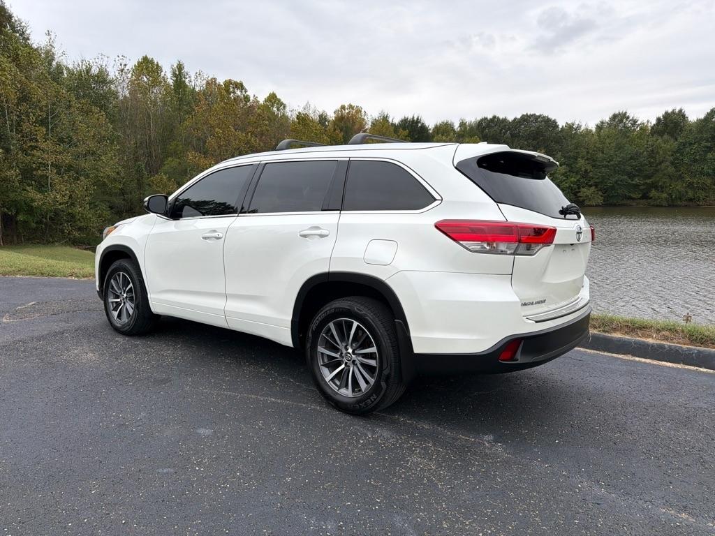 Toyota Highlander XLE V6 AWD (Natl) 2017