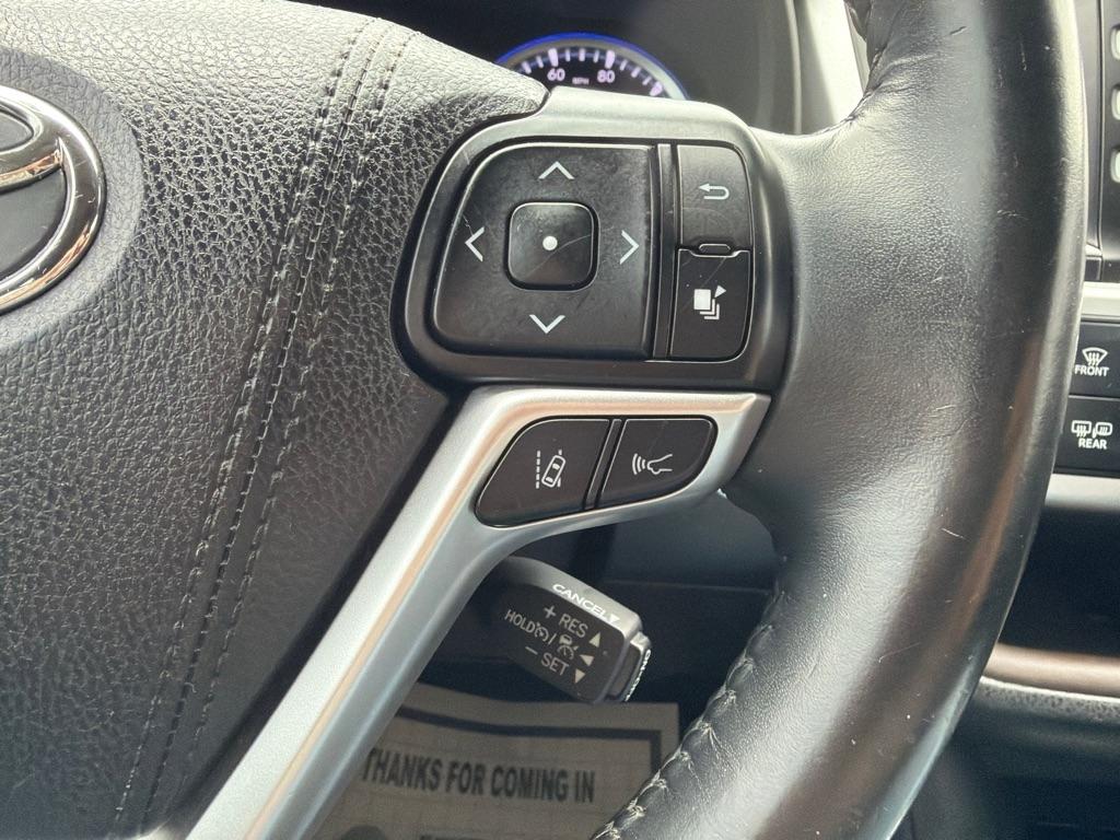 Toyota Highlander XLE V6 AWD (Natl) 2017