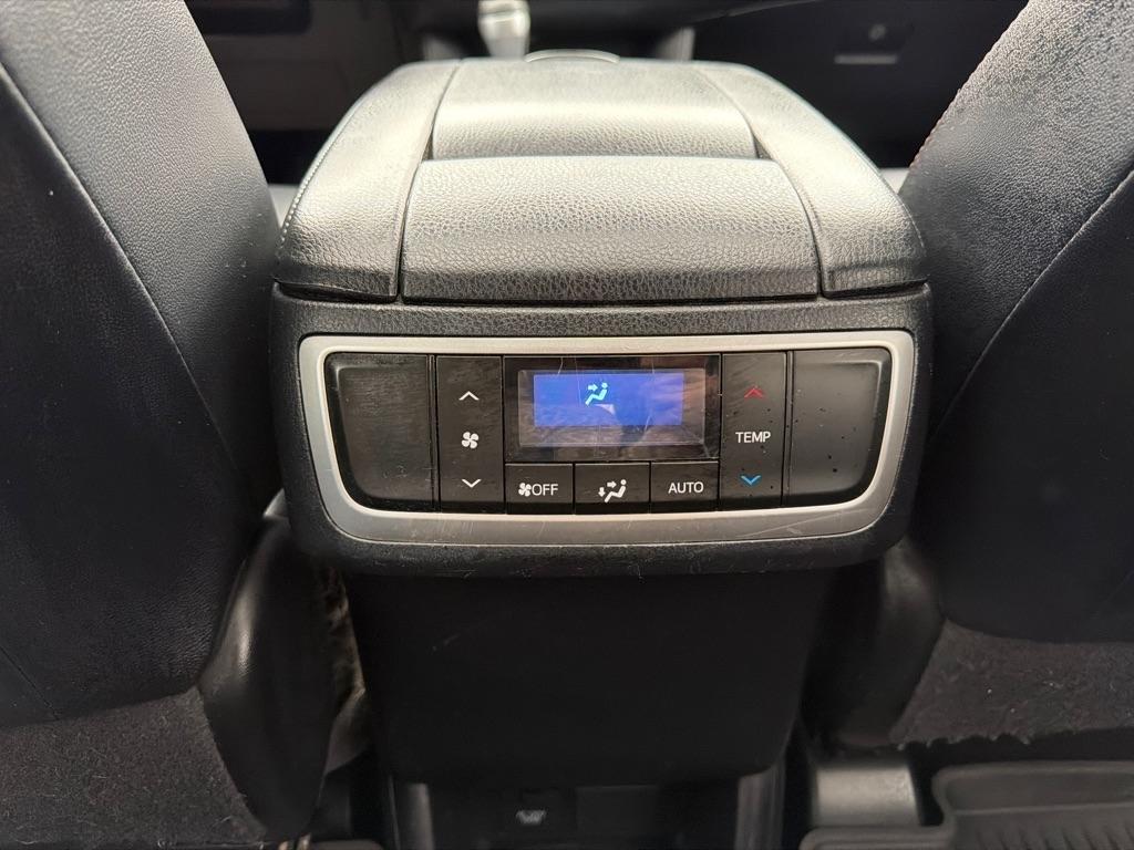 Toyota Highlander XLE V6 AWD (Natl) 2017