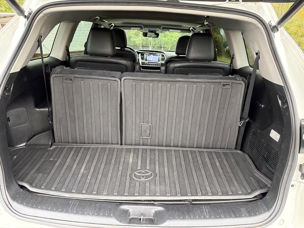 Toyota Highlander XLE V6 AWD (Natl) 2017