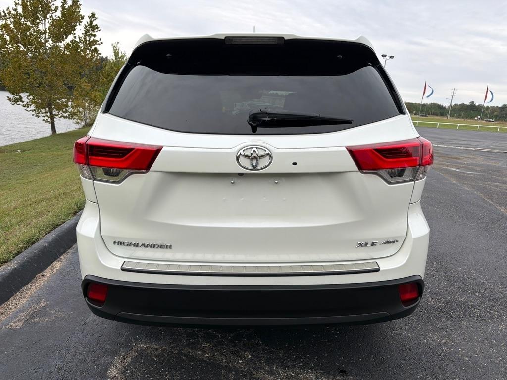 Toyota Highlander XLE V6 AWD (Natl) 2017