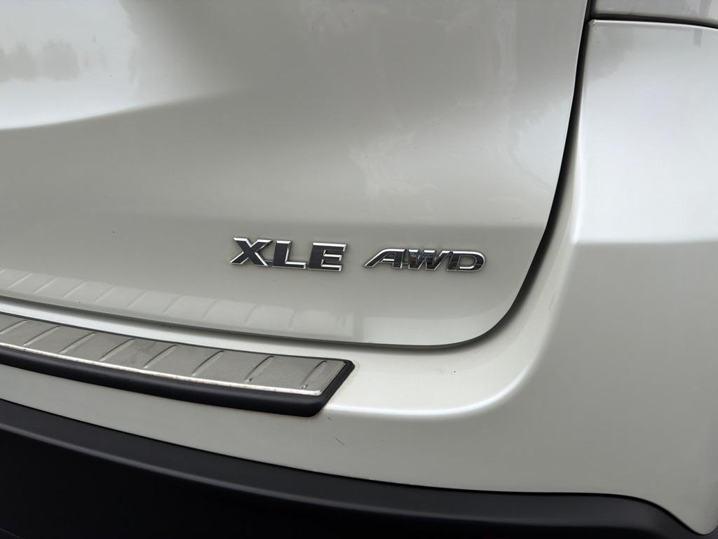 Toyota Highlander XLE V6 AWD (Natl) 2017