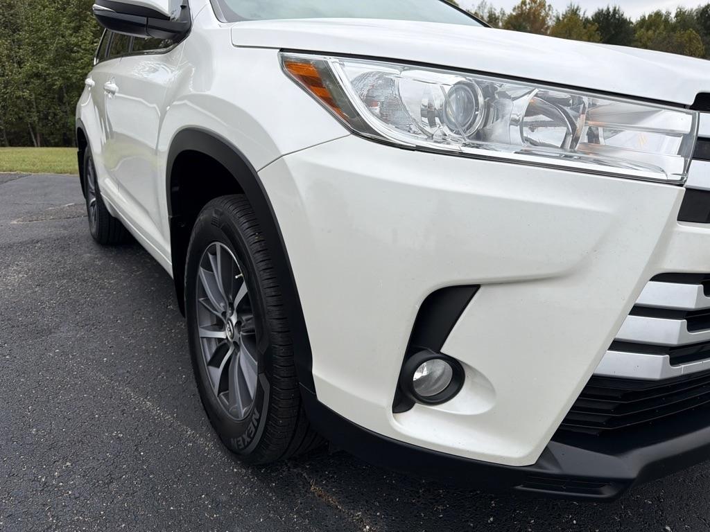 Toyota Highlander XLE V6 AWD (Natl) 2017