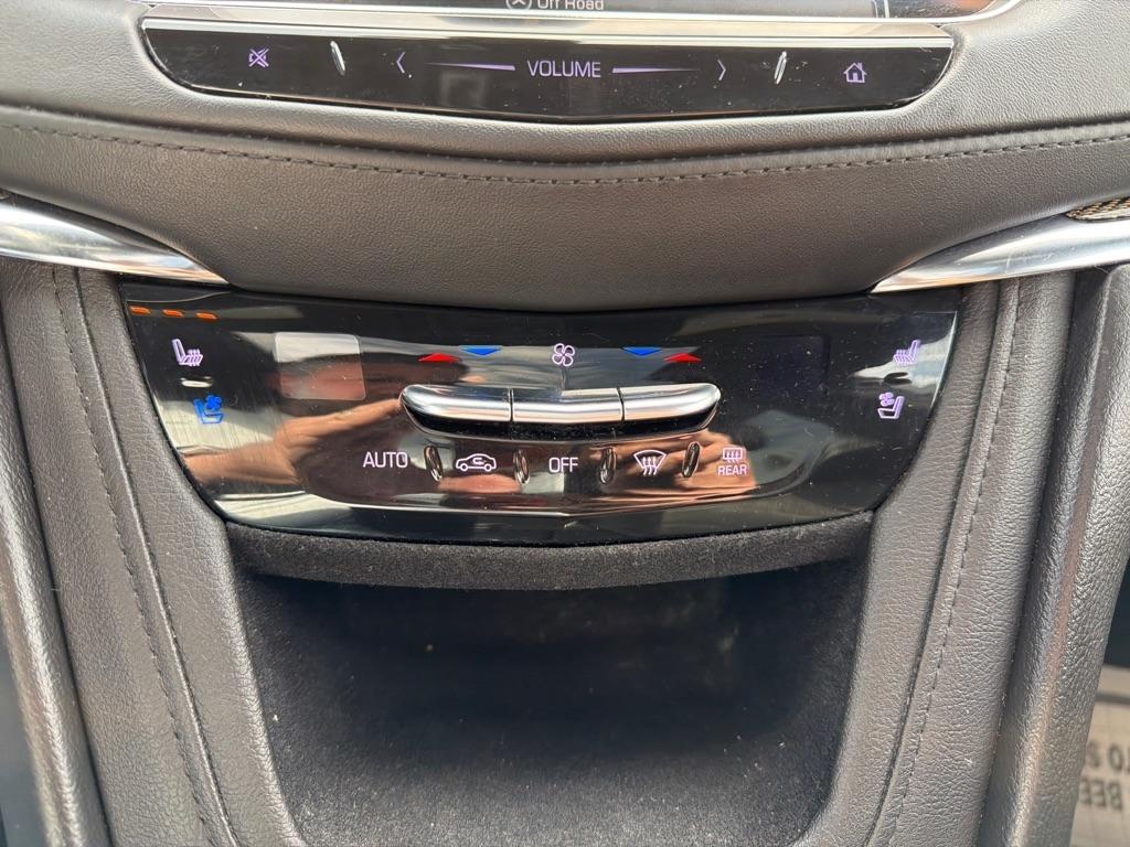 Cadillac XT5 AWD 4dr Platinum 2019