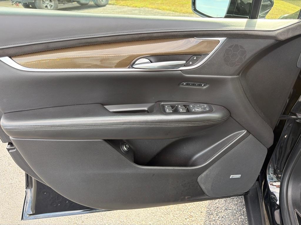 Cadillac XT5 AWD 4dr Platinum 2019
