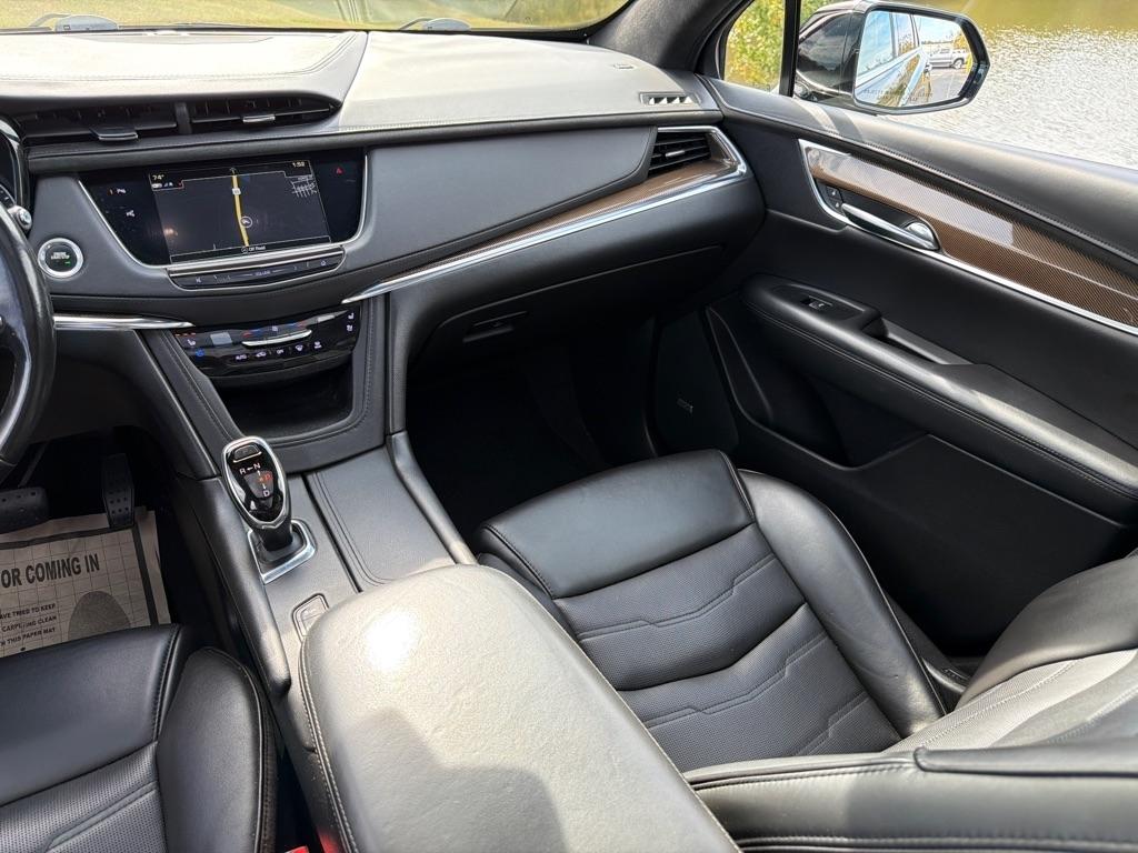 Cadillac XT5 AWD 4dr Platinum 2019
