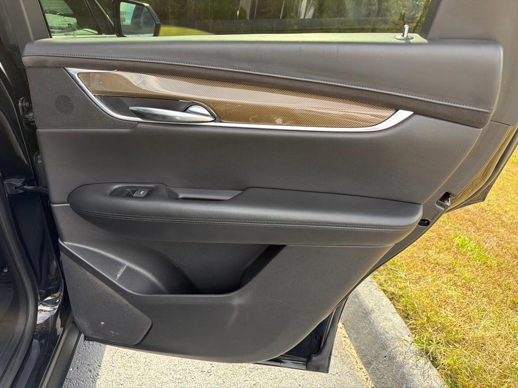 Cadillac XT5 AWD 4dr Platinum 2019