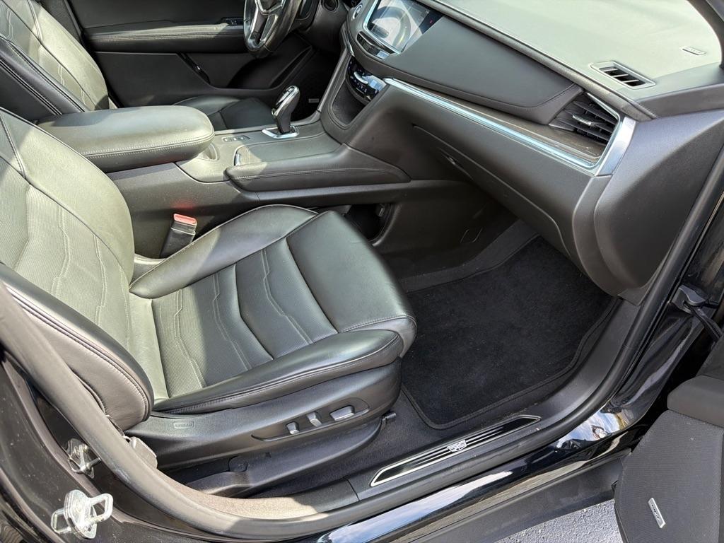 Cadillac XT5 AWD 4dr Platinum 2019
