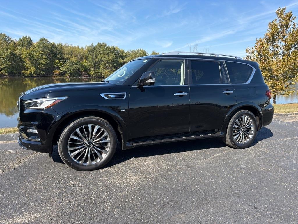 Infiniti QX80 LUXE AWD 2019