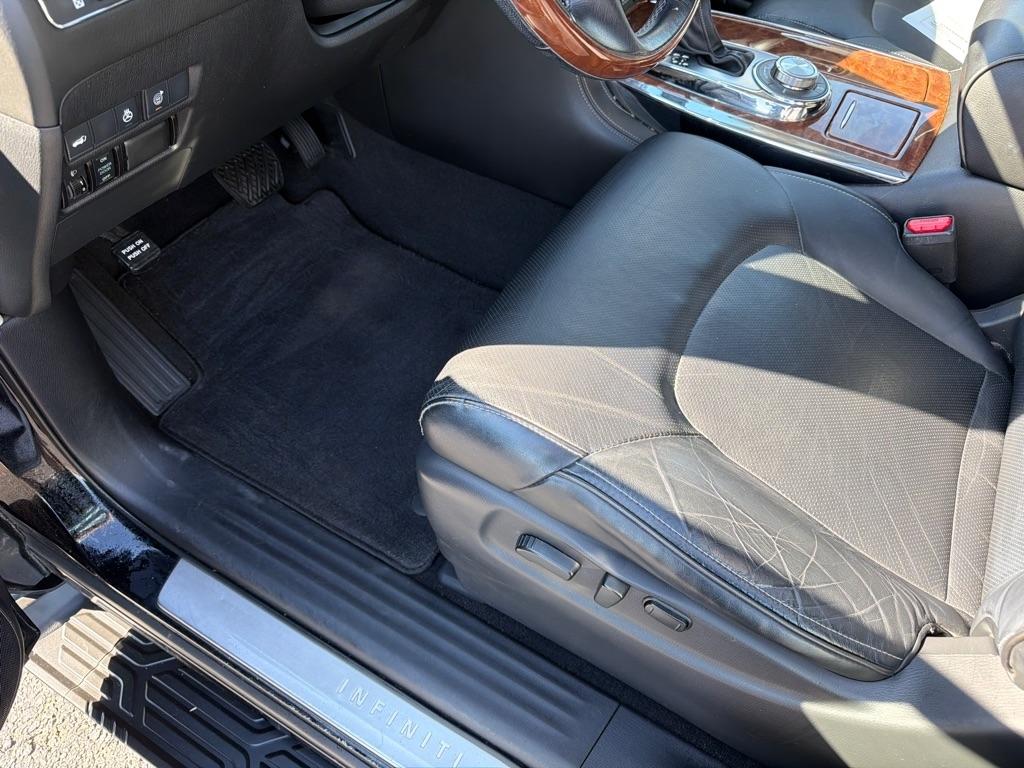 Infiniti QX80 LUXE AWD 2019