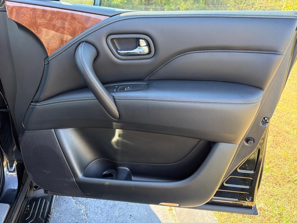 Infiniti QX80 LUXE AWD 2019