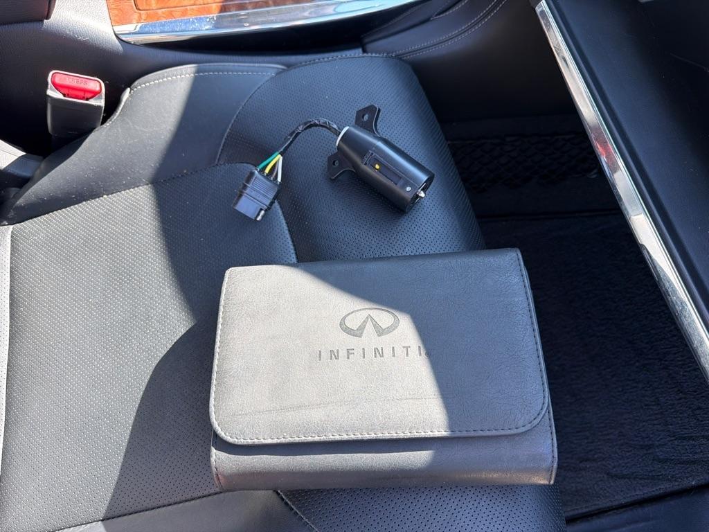 Infiniti QX80 LUXE AWD 2019