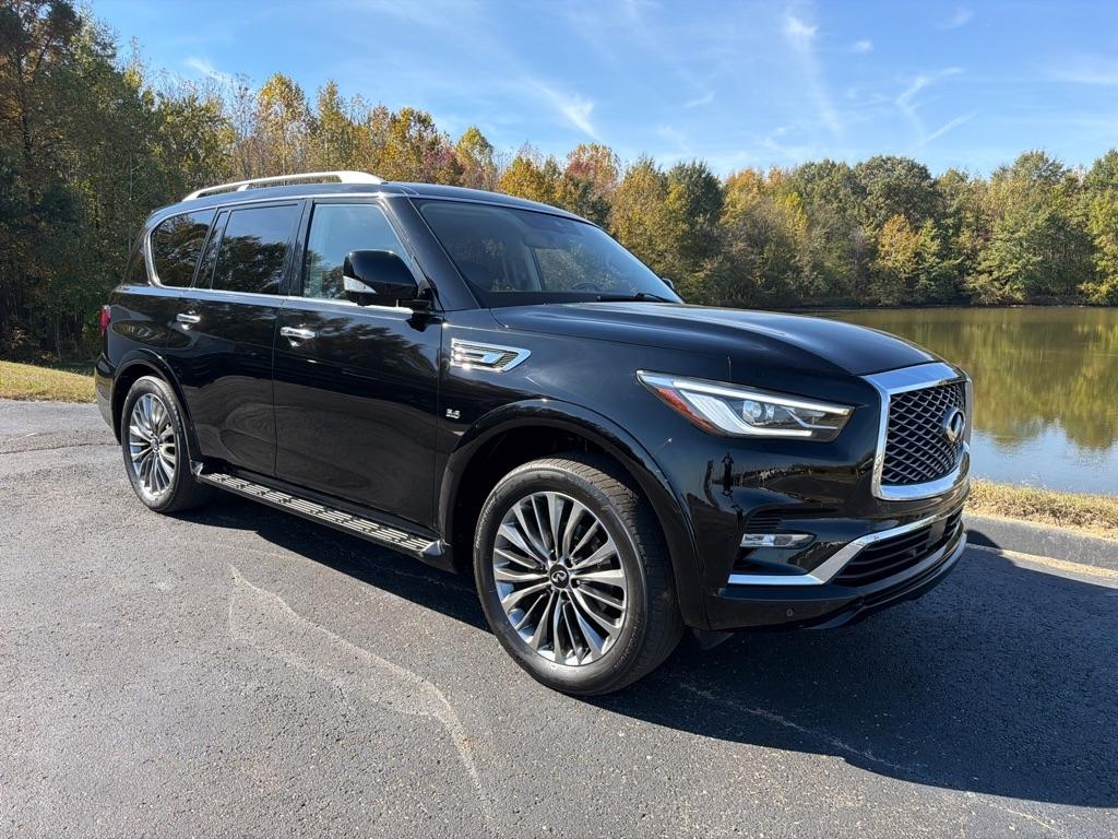 Infiniti QX80 LUXE AWD 2019
