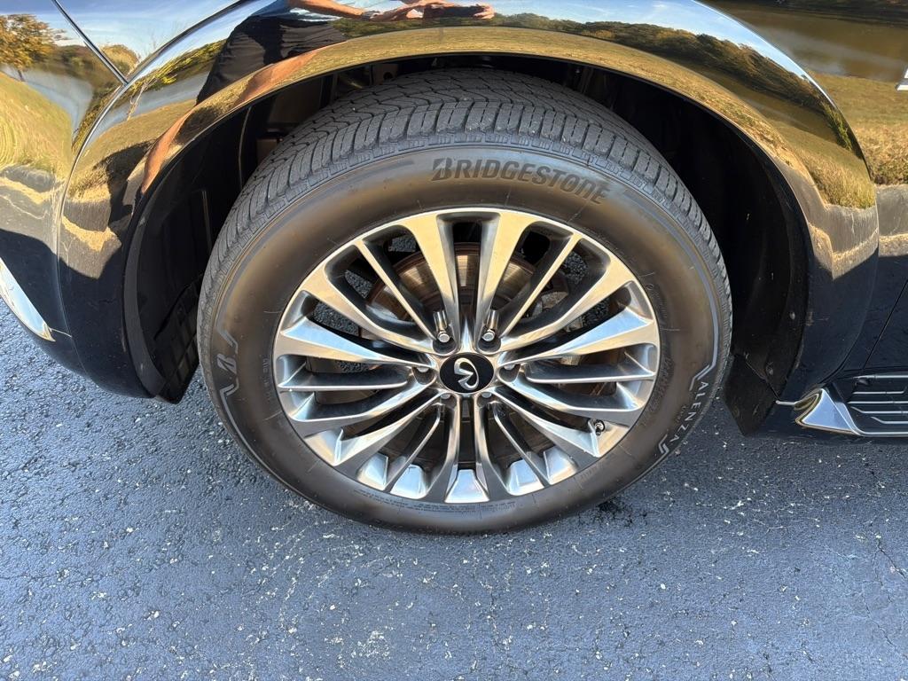 Infiniti QX80 LUXE AWD 2019