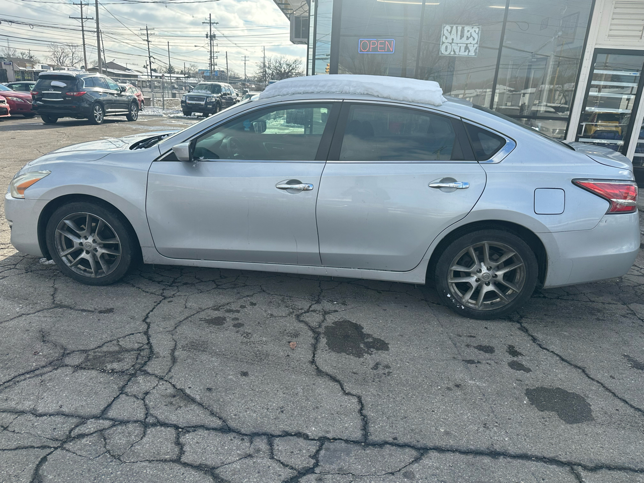 Nissan Altima 4dr Sdn I4 2.5 2014