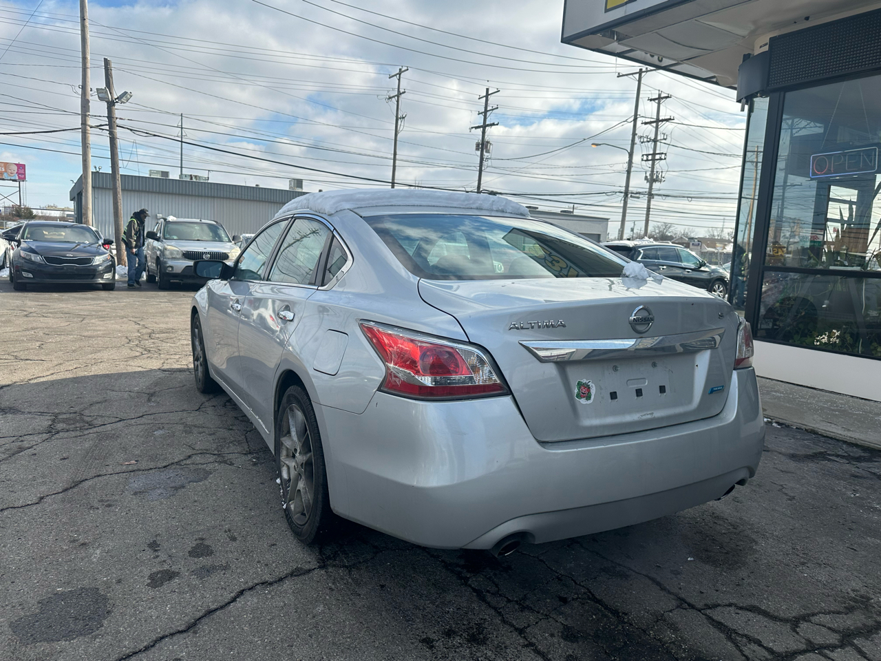 Nissan Altima 4dr Sdn I4 2.5 2014