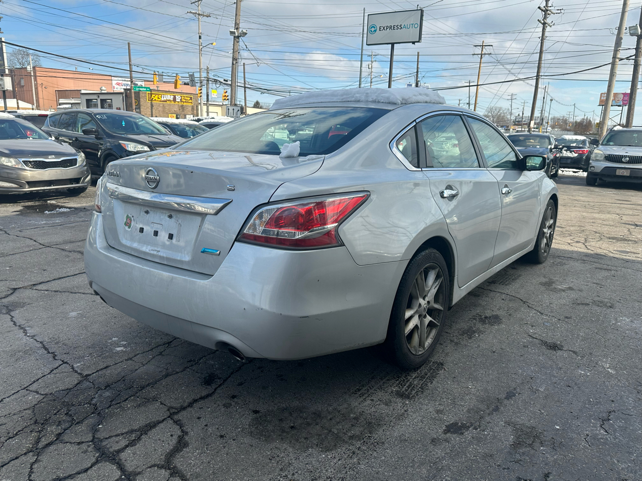 Nissan Altima 4dr Sdn I4 2.5 2014
