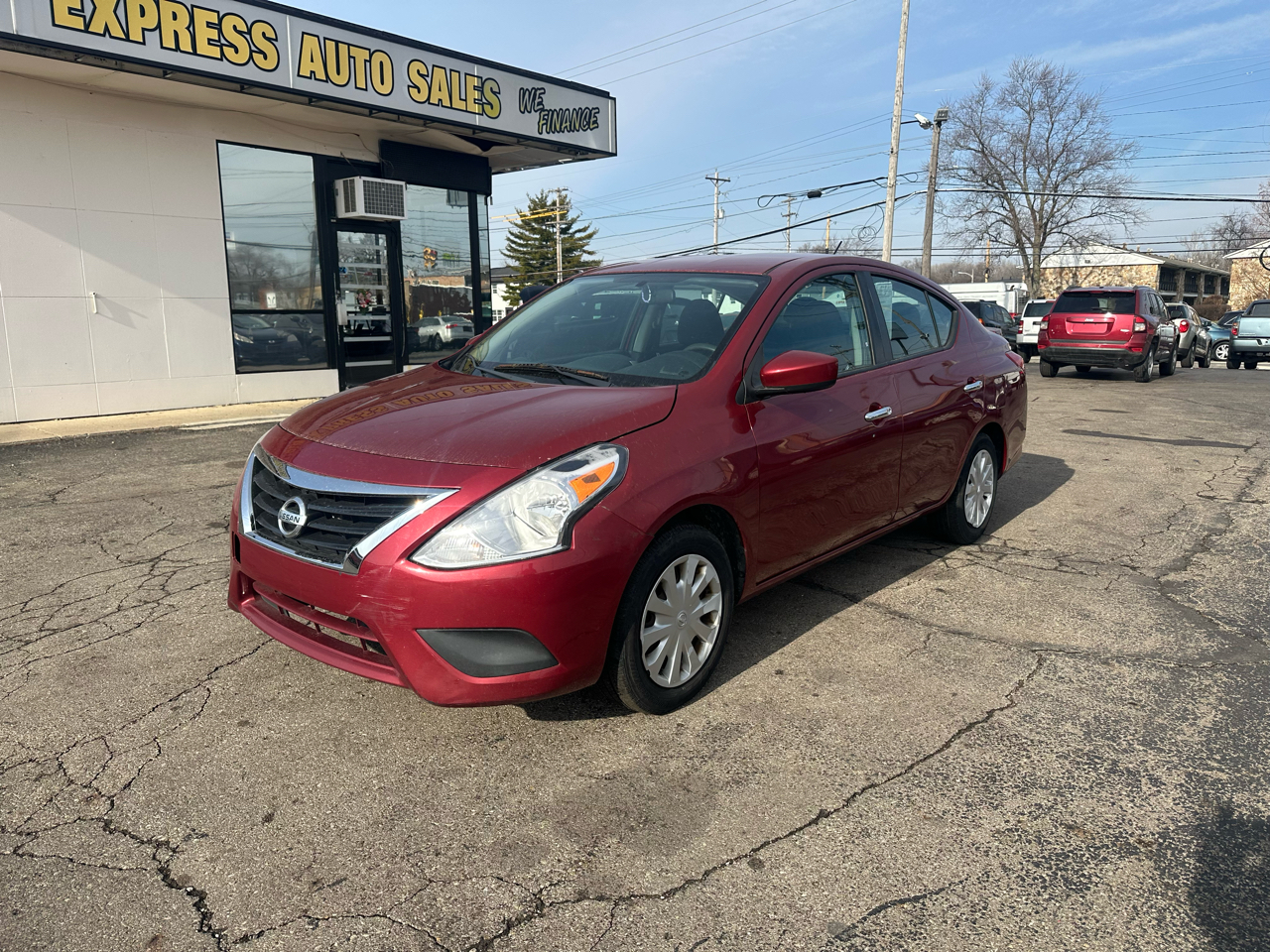 Nissan Versa Sedan SV CVT 2019