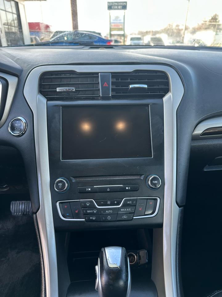 Ford Fusion 4dr Sdn SE FWD 2016