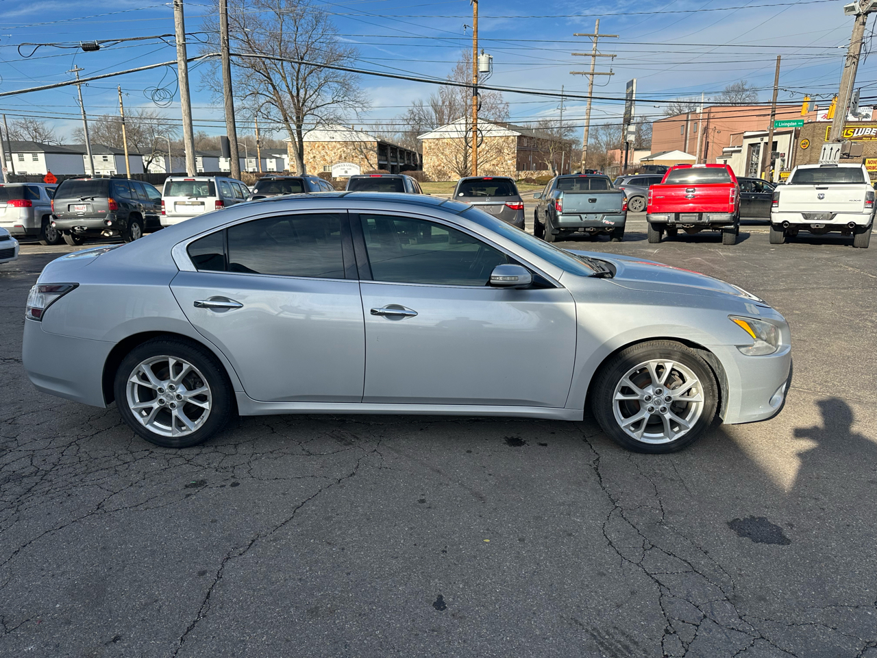 Nissan Maxima 4dr Sdn 3.5 SV w/Premium Pkg 2013