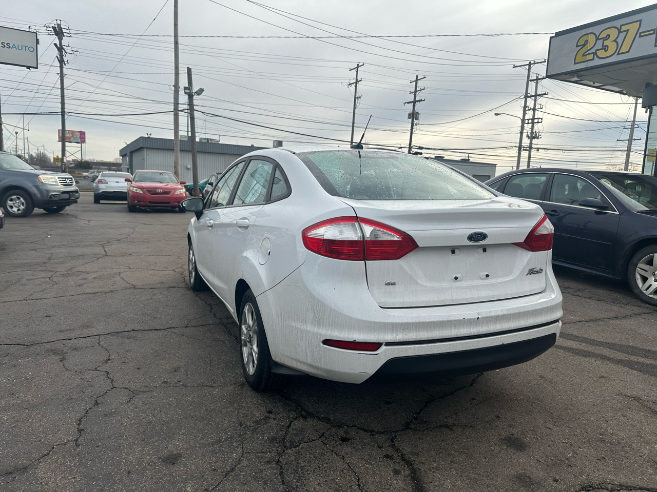 Ford Fiesta 4dr Sdn SE 2015