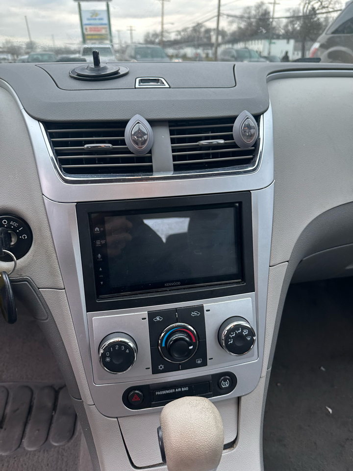 Chevrolet Malibu 4dr Sdn LS w/1LS 2011