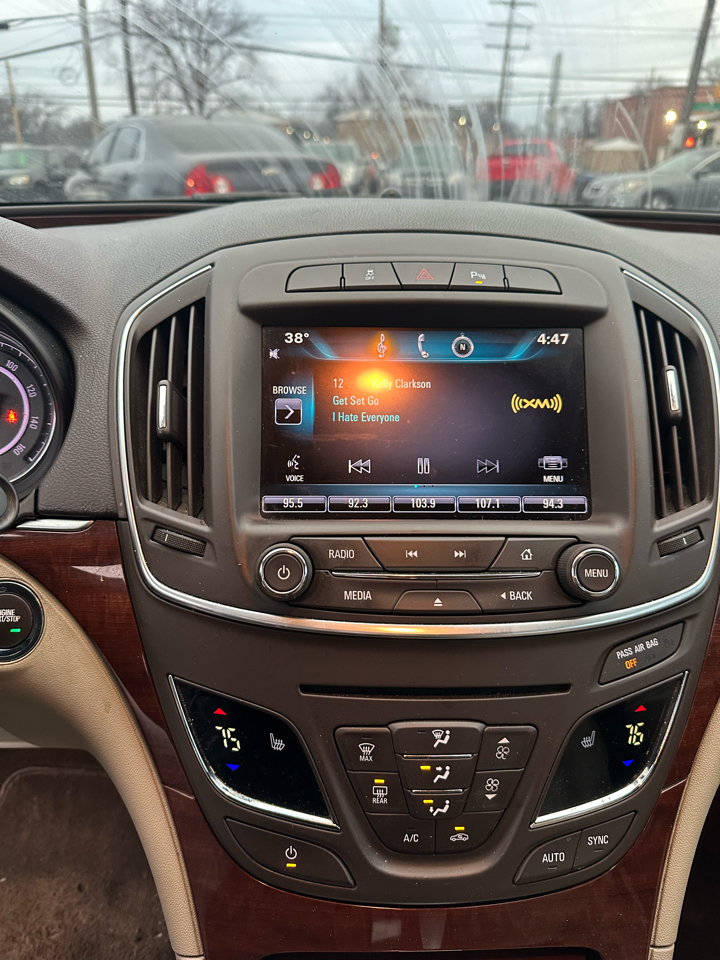 Buick Regal 4dr Sdn Premium I FWD 2015