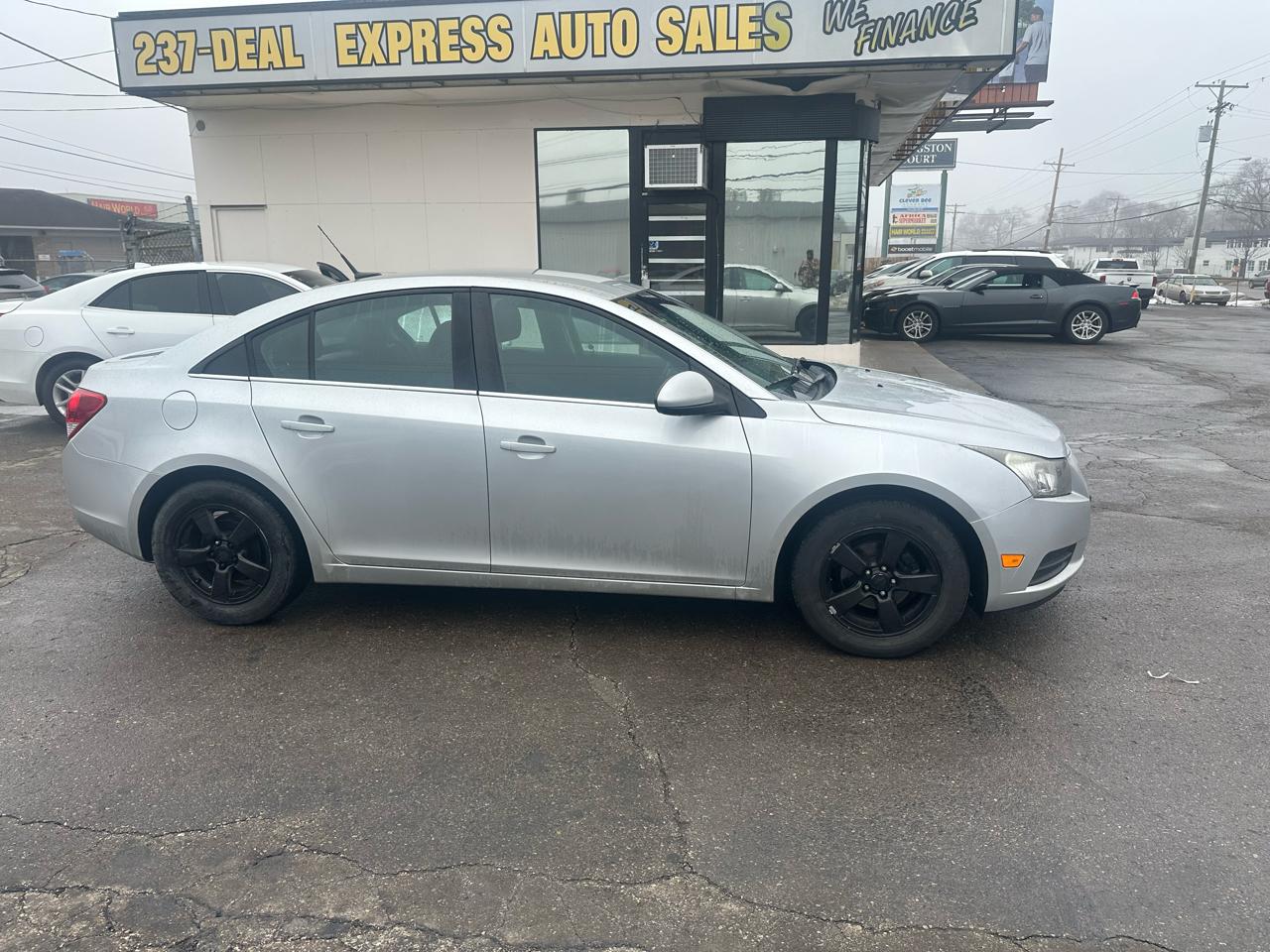 Chevrolet Cruze 4dr Sdn Auto 1LT 2013