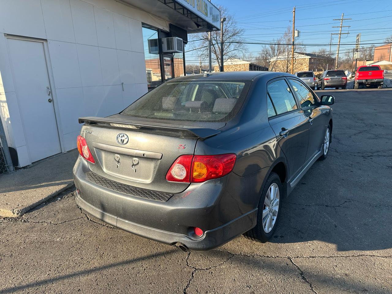 Toyota Corolla 4dr Sdn Man (Natl) 2009