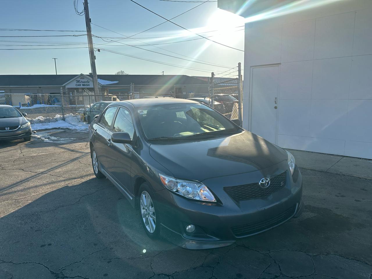 Toyota Corolla 4dr Sdn Man (Natl) 2009