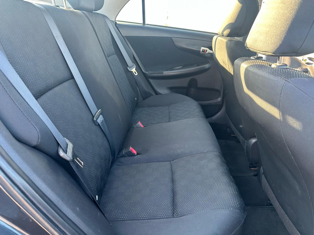 Toyota Corolla 4dr Sdn Man (Natl) 2009