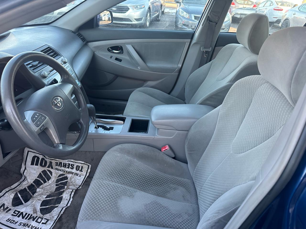 Toyota Camry 4dr Sdn I4 Man LE (Natl) 2008