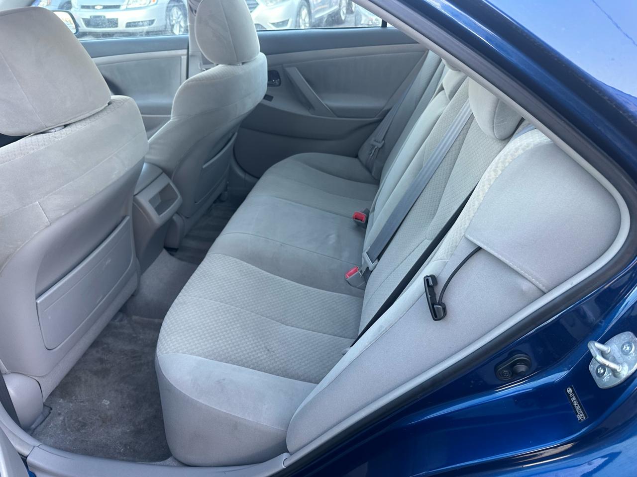 Toyota Camry 4dr Sdn I4 Man LE (Natl) 2008