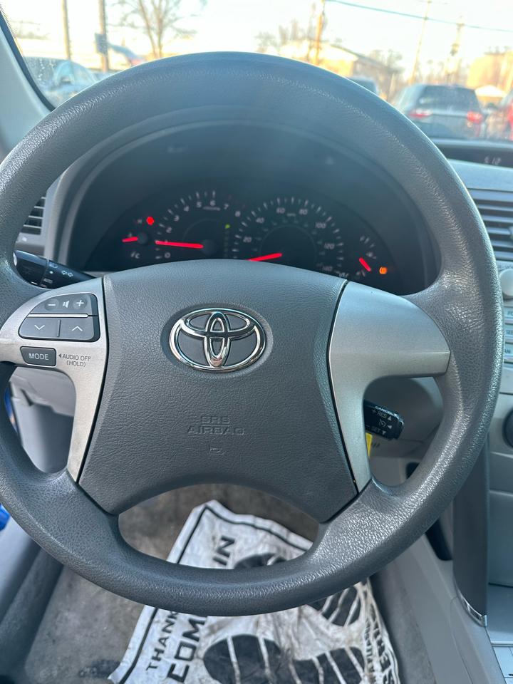 Toyota Camry 4dr Sdn I4 Man LE (Natl) 2008