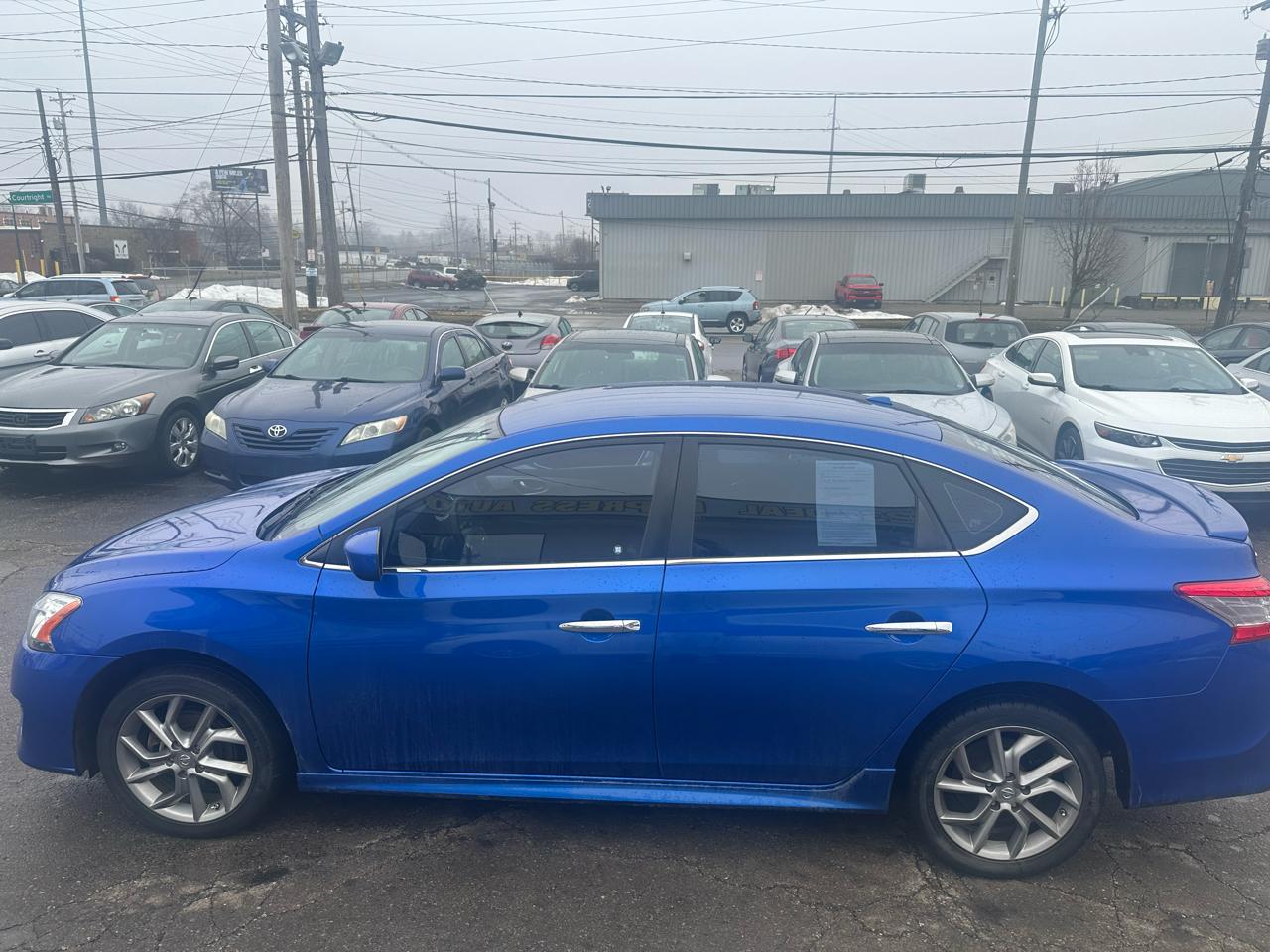 Nissan Sentra 4dr Sdn I4 CVT SR 2014