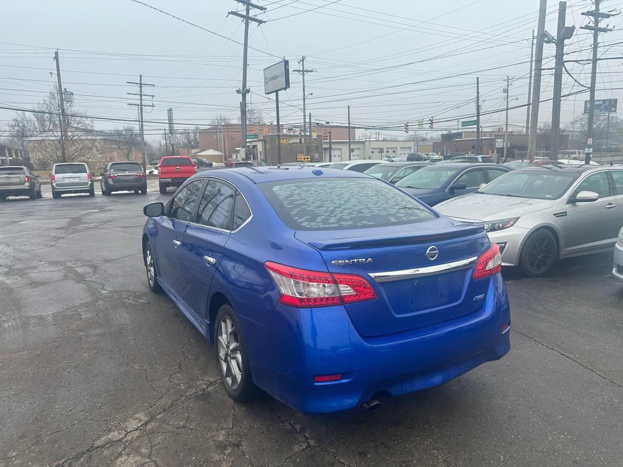 Nissan Sentra 4dr Sdn I4 CVT SR 2014