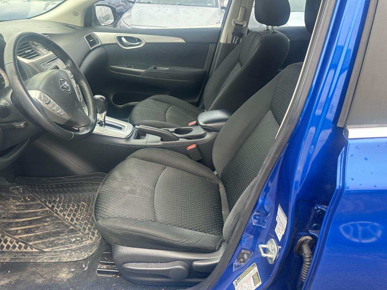 Nissan Sentra 4dr Sdn I4 CVT SR 2014