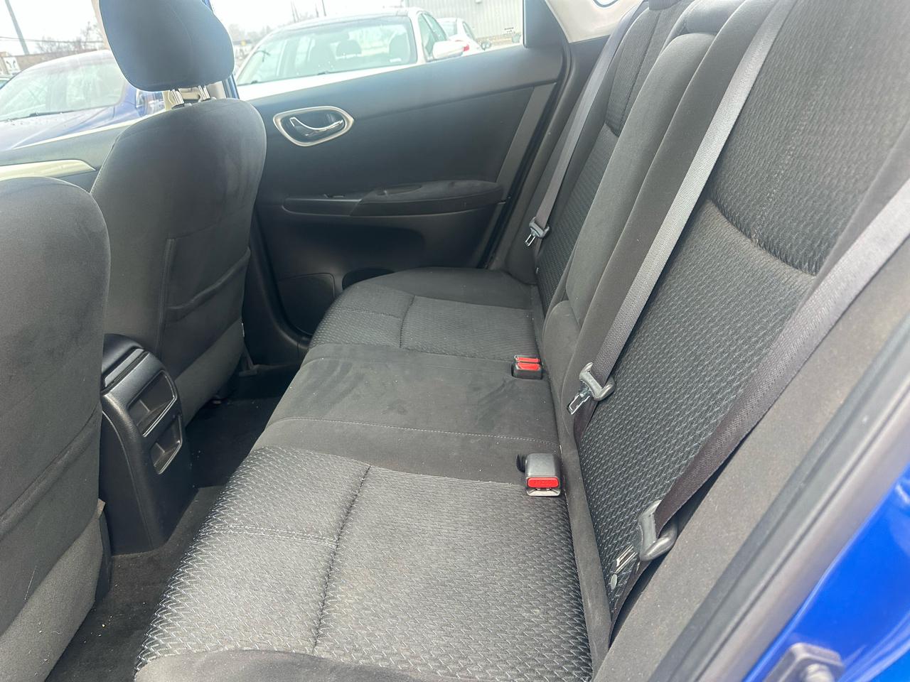 Nissan Sentra 4dr Sdn I4 CVT SR 2014