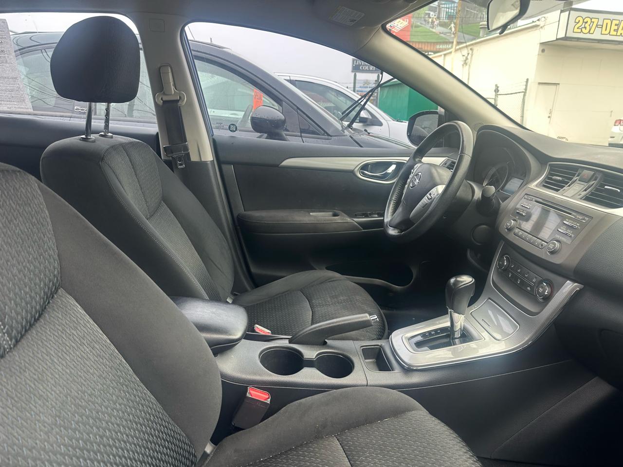 Nissan Sentra 4dr Sdn I4 CVT SR 2014