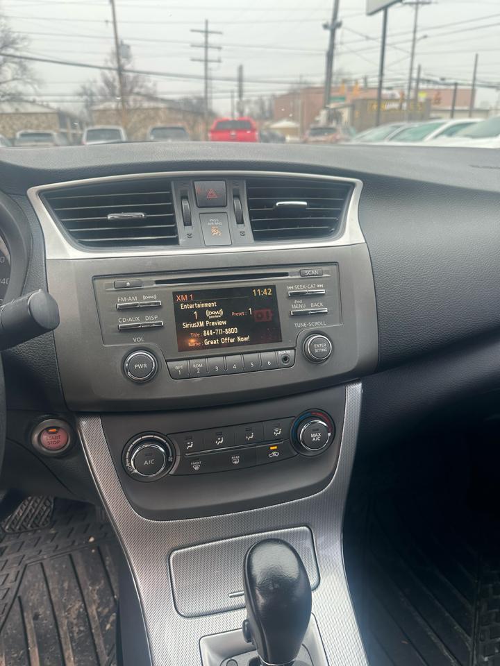 Nissan Sentra 4dr Sdn I4 CVT SR 2014