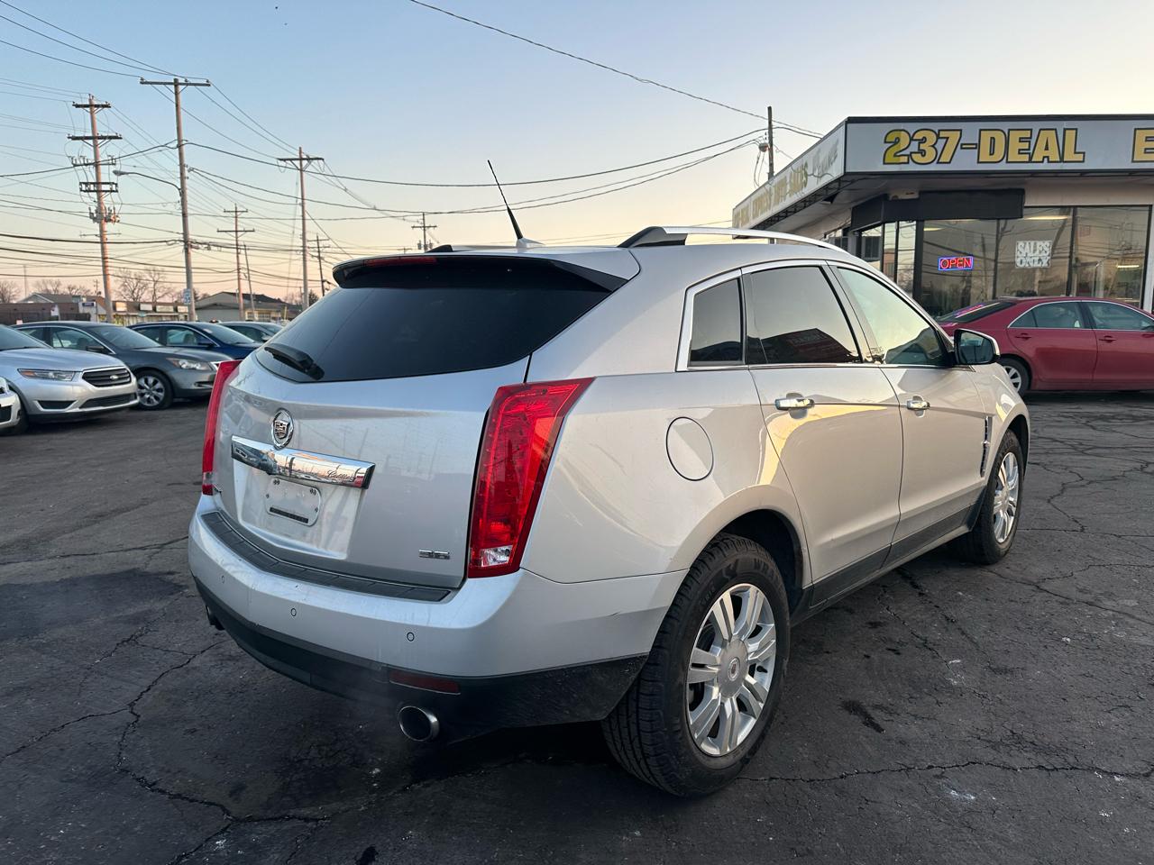 Cadillac SRX FWD 4dr Luxury Collection 2012