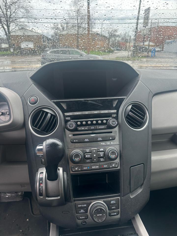 Honda Pilot 4WD 4dr Touring w/RES & Navi 2013